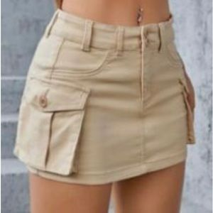 SHEIN ICON Denim Skirt With
flap pocket
Khaki / XS
